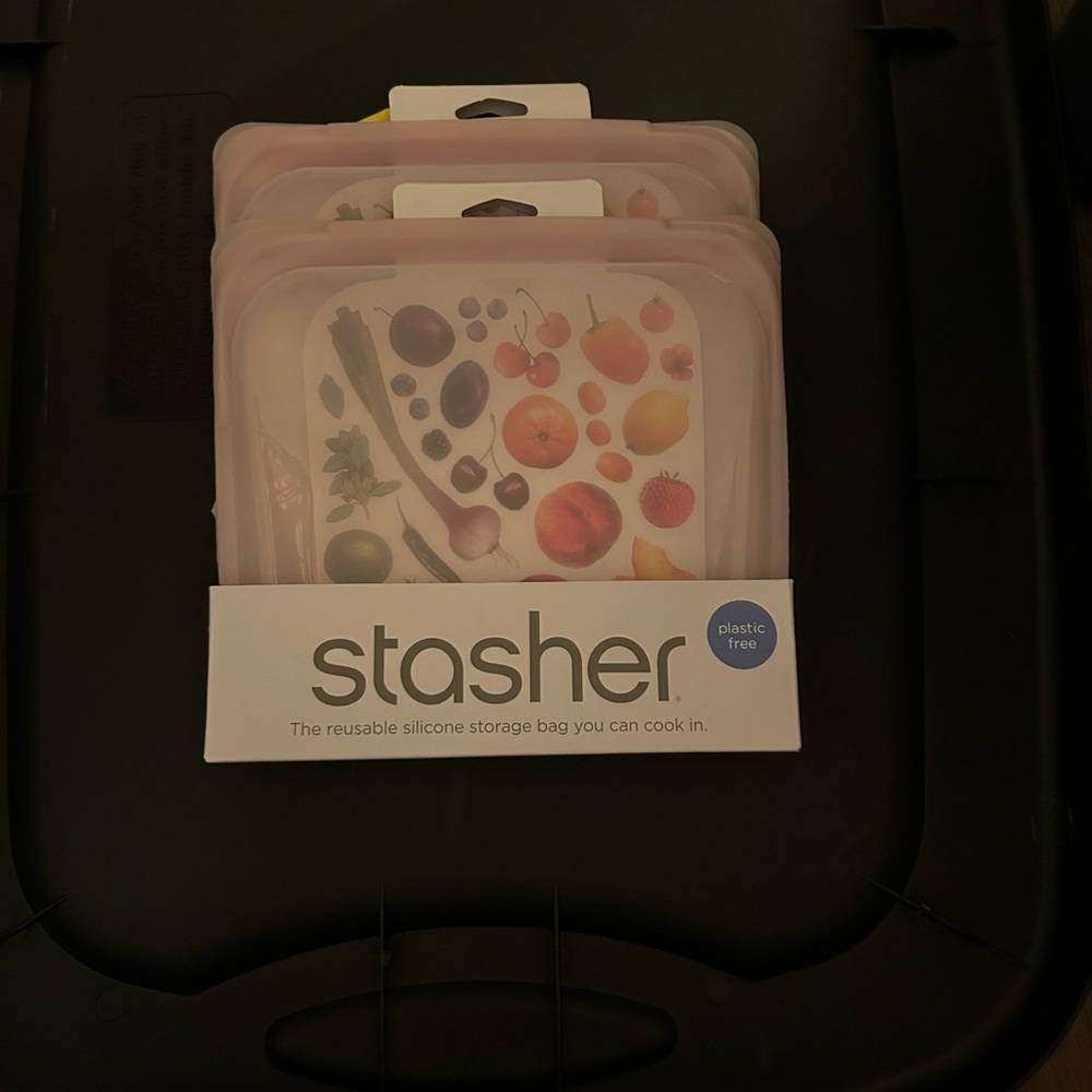 Stasher Reusable Silicone Storage Bags - Pink sandwich size